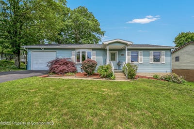/international/us/2762-division-street-scranton-pa-110100195135/