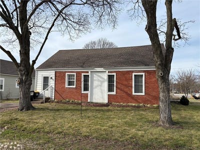 /international/us/8-s-mulberry-street-louisburg-ks-110106670792/
