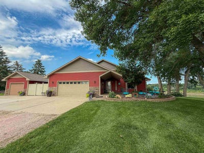 /international/us/502-pine-dakota-city-ne-110107855737/