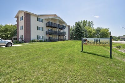 /international/us/664-terrace-park-boulevard-17-milford-ia-110100400903/