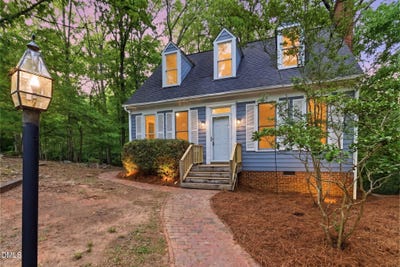 /international/us/102-markham-drive-chapel-hill-nc-110107405999/