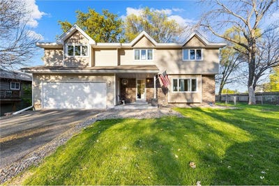 /international/us/2904-silver-lake-court-ne-saint-anthony-mn-110107934393/