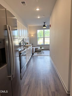 /international/us/2208-gathering-square-court-fuquay-varina-nc-110106980280/