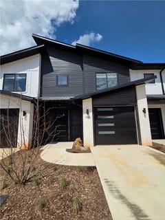 /international/us/1108-emilia-avenue-lowell-ar-110107196749/