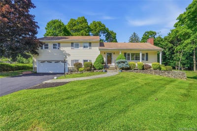 /international/us/10-sharon-court-cornwall-on-hudson-ny-110108740263/