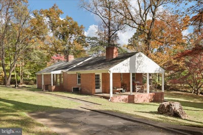 /international/us/7914-idylwood-road-dunn-loring-va-110103344965/