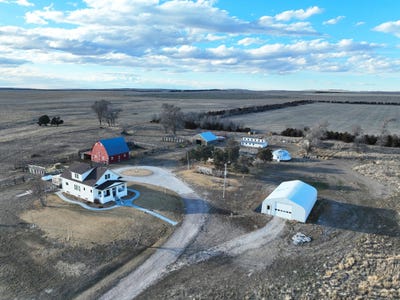/international/us/2622-670th-rd-gordon-ne-110106281414/