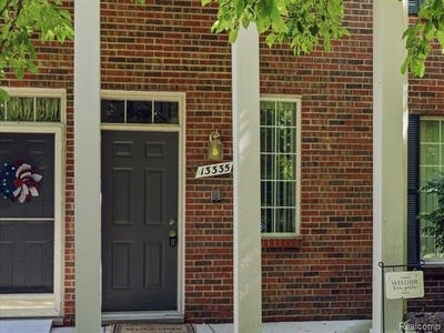/international/us/13335-forest-ridge-boulevard-sterling-heights-mi-110108583034/
