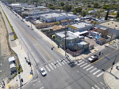 /international/us/10615-san-fernando-road-pacoima-ca-110099986532/