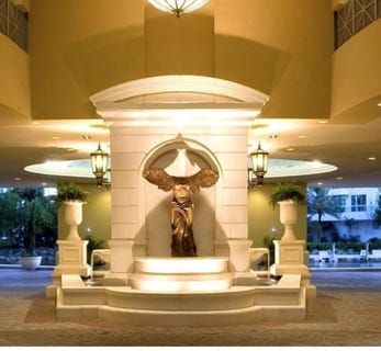 /international/us/150-sunny-isle-sunny-isles-beach-fl-110106437286/
