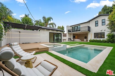 /international/us/4740-sunnyslope-ave-sherman-oaks-ca-110102174995/