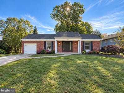 /international/us/125-schoolhouse-terrace-mount-laurel-nj-110120717738/