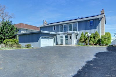 /international/us/25-wildwood-road-rocky-point-ny-110102762761/