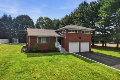 /international/us/106-allegheny-drive-natrona-heights-pa-110108755395/