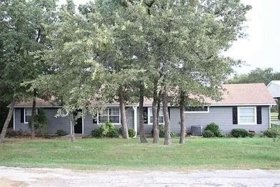 /international/us/126-country-club-drive-nocona-tx-110100425517/