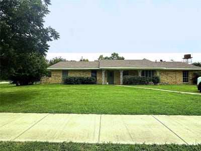 /international/us/206-n-main-street-edgewood-tx-110109194677/