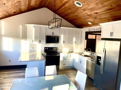 /international/us/34-william-street-mechanicville-ny-110106497235/