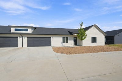 /international/us/478-e-harper-st-valley-center-ks-110110258334/
