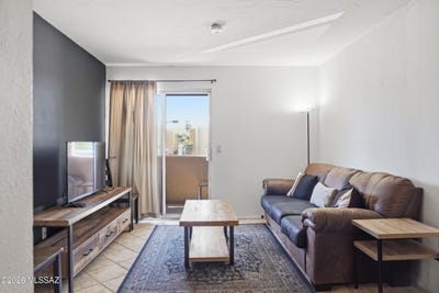 /international/us/1810-e-blacklidge-drive-tucson-az-110108357088/