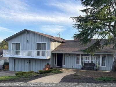 /international/us/11-pinehill-way-monterey-ca-110105859324/