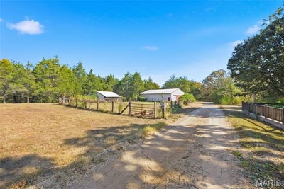 /international/us/12956-hencher-road-de-soto-mo-110120483895/