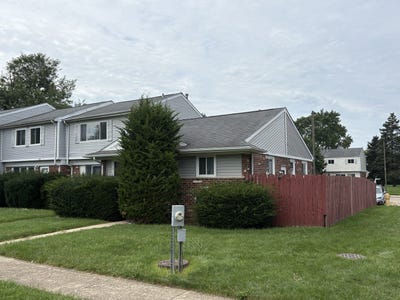 /international/us/416-wellington-lane-bolingbrook-il-110120003984/