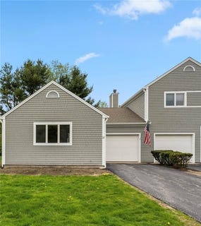 /international/us/12-heather-lane-hopkinton-ri-110107991233/