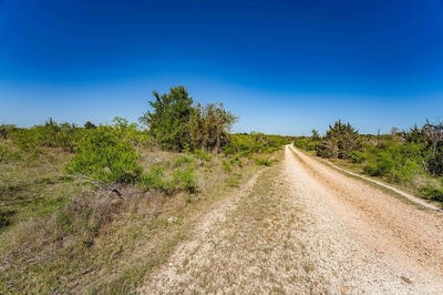/international/us/1703-post-oak-road-la-grange-tx-110098926743/