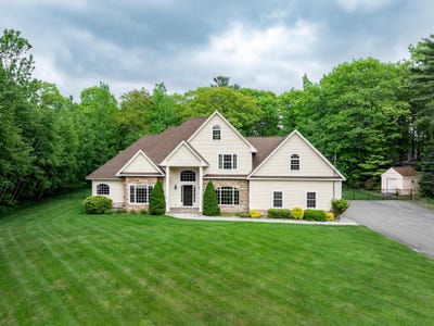 /international/us/67-joans-hill-road-bangor-me-110099995402/
