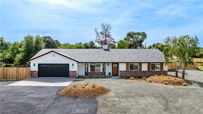 /international/us/40-frontier-way-templeton-ca-110099036564/