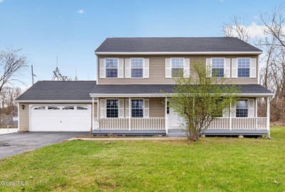 /international/us/578-columbia-street-extension-cohoes-ny-110107356561/