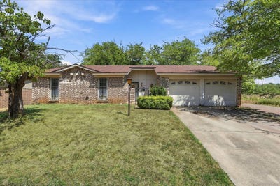 /international/us/200-quail-creek-drive-crowley-tx-110110304394/