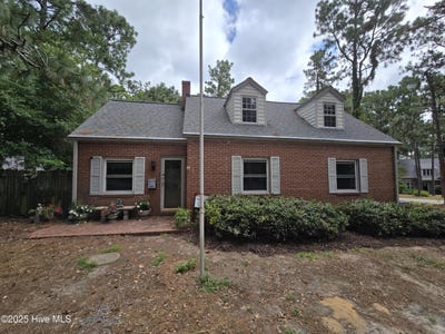 /international/us/4084-youngs-road-southern-pines-nc-110101008793/