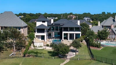 /international/us/3111-lake-creek-drive-highland-village-tx-110099398320/?lang=de