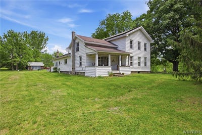 /international/us/9328-foote-road-akron-ny-110108633163/