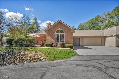 /international/us/7780-brittanny-drive-ne-north-canton-oh-110120451809/