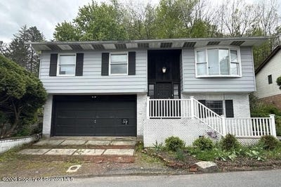 /international/us/243-w-high-street-nesquehoning-pa-110108061626/