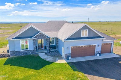 /international/us/4934-145th-avenue-nw-williston-nd-110108806249/