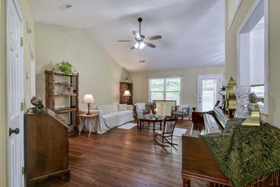 /international/us/133-birchwood-circle-branson-mo-110108445228/