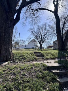 /international/us/618-locust-street-eudora-ks-110106470672/