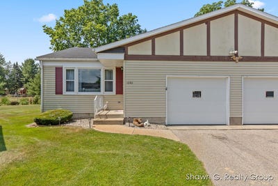 /international/us/1060-village-lane-jenison-mi-110100720639/