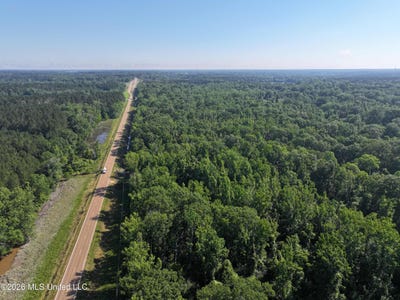 /international/us/us-51-bogue-chitto-ms-110108145489/