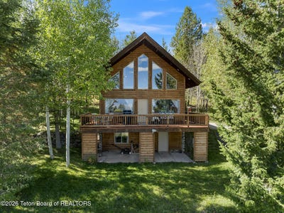 /international/us/3234-bainbridge-drive-tetonia-id-110119956766/