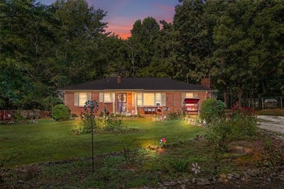 /international/us/3770-flatwoods-rd-camden-tn-110119789857/