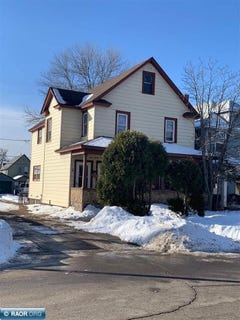 /international/us/130-e-16th-street-hibbing-mn-110106241905/