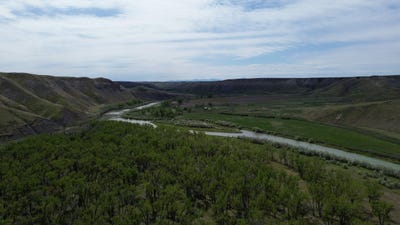 /international/us/7700-labarre-rd-fort-benton-mt-110099908354/