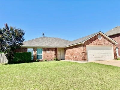 /international/us/525-bretts-way-burleson-tx-110101306815/?lang=zh-cn