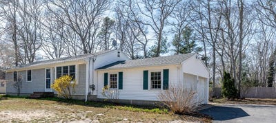 /international/us/67-crawford-road-cotuit-ma-110107508758/