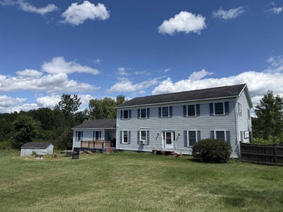 /international/us/103-court-street-middlebury-vt-110101072975/