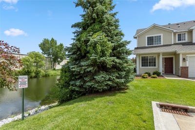 /international/us/856-se-mulberry-lane-waukee-ia-110108915717/